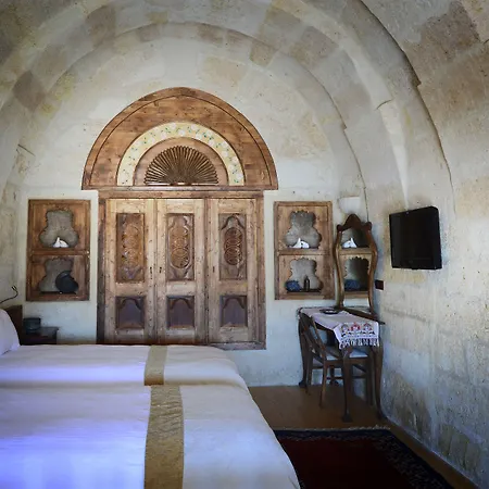 Fresco Cave Cappadocia 4* אורגופ