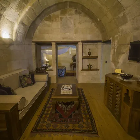 Fresco Cave Cappadocia מלון אורגופ