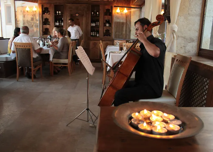 卡帕多西亚弗雷斯科窟套房酒店 于尔居普